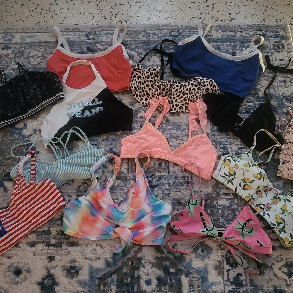 Medium tops and bottoms bikinis 25+ pieces